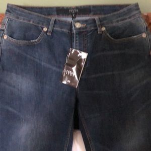 Women’s denim jeans new never warn with tags